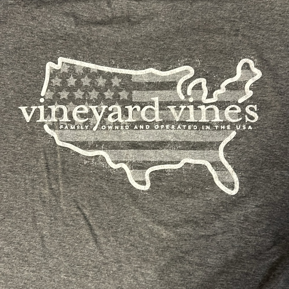 Vineyard Vines Men’s T-Shirt. Size Medium.